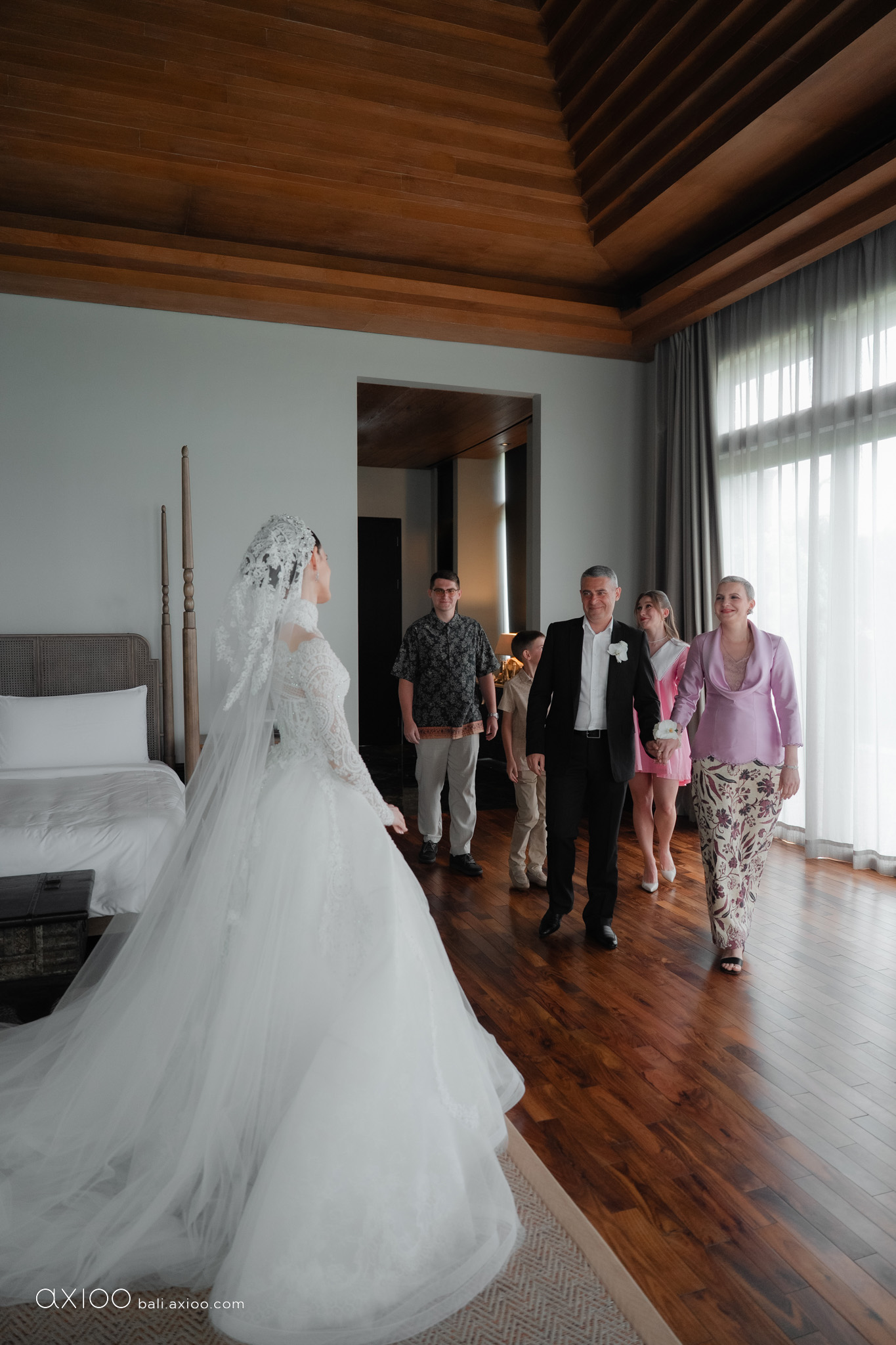 Axioo: Beyond The Spotlight